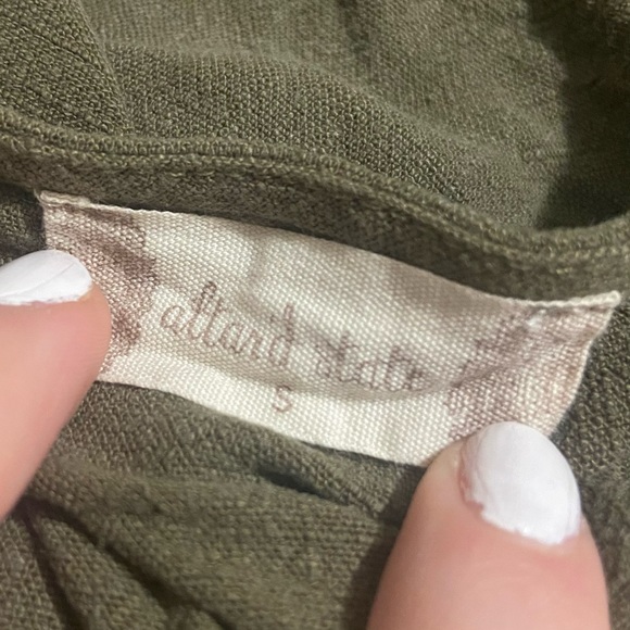 Altar’d State Olive Green Puffy Shoulder Flare Peplum Crop Button Up Shirt - Picture 4 of 4